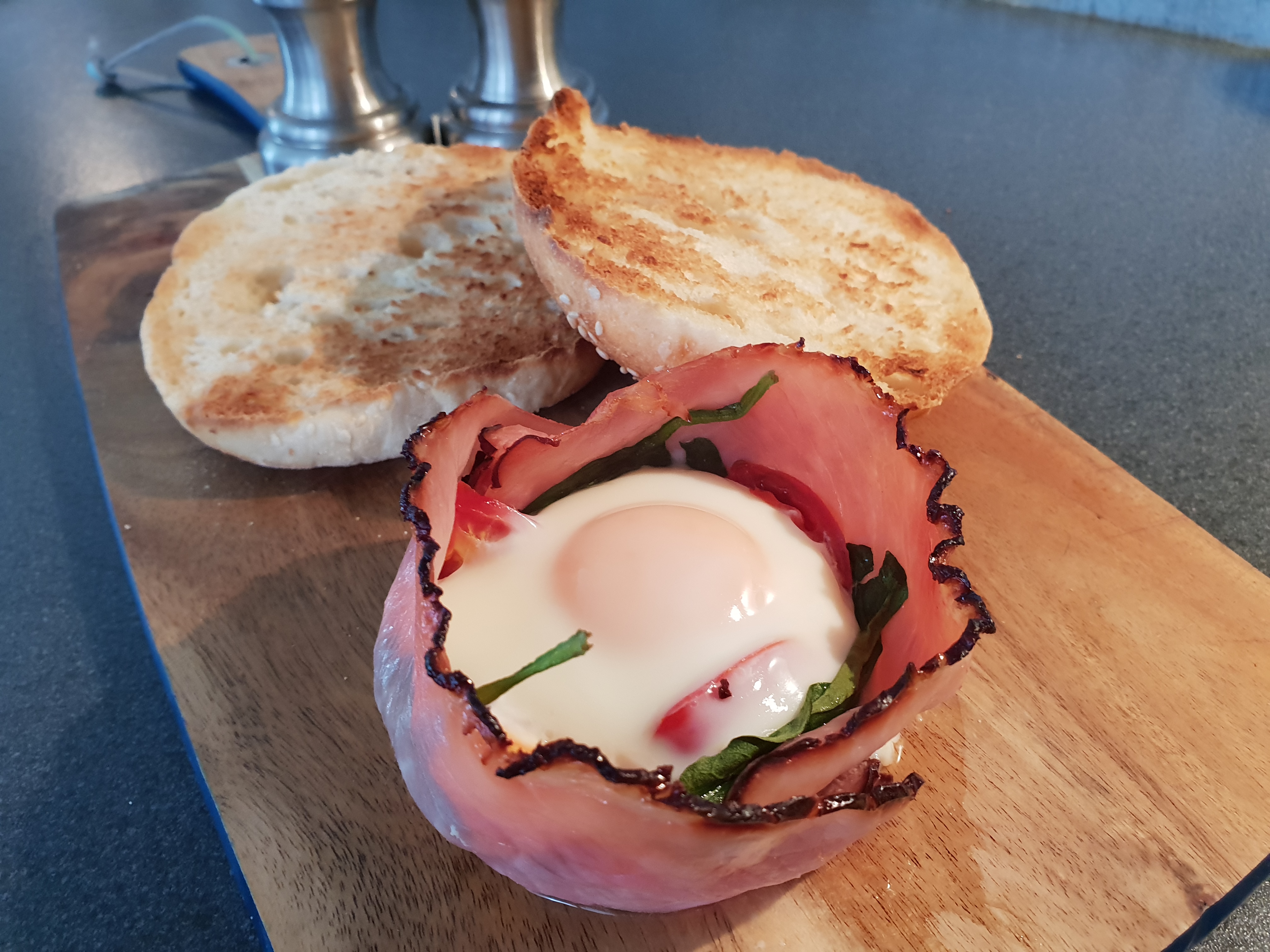 Ham and Egg Breakfast Cups